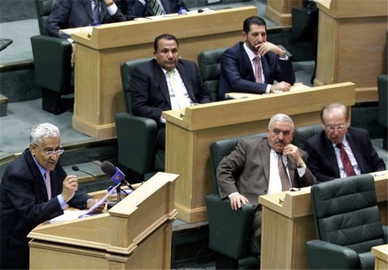 البرلمان الاردنی یهدد الحکومة بسحب الثقة إذا لم تطرد سفیر الکیان الصهیونی من عمان