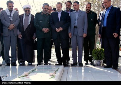 علی لاریجانی در مراسم یادواره شهدای غواص و آبی خاکی استان فارس