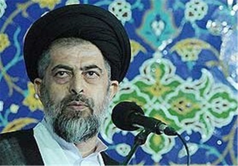 دشمنان هویت انقلاب اسلامی را هدف قرار داده‌اند