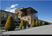 قصر عالی قابو فی مدینة اصفهان + صور