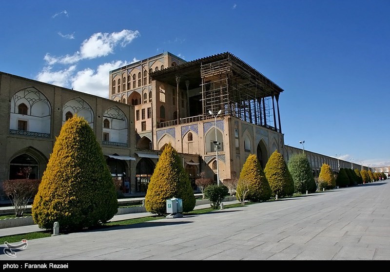 قصر عالی قابو فی مدینة اصفهان + صور