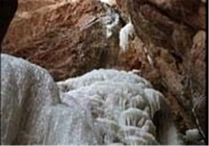 غار یخی چما، بزرگ‎ترین منبع آب شیرین کشور + تصاویر