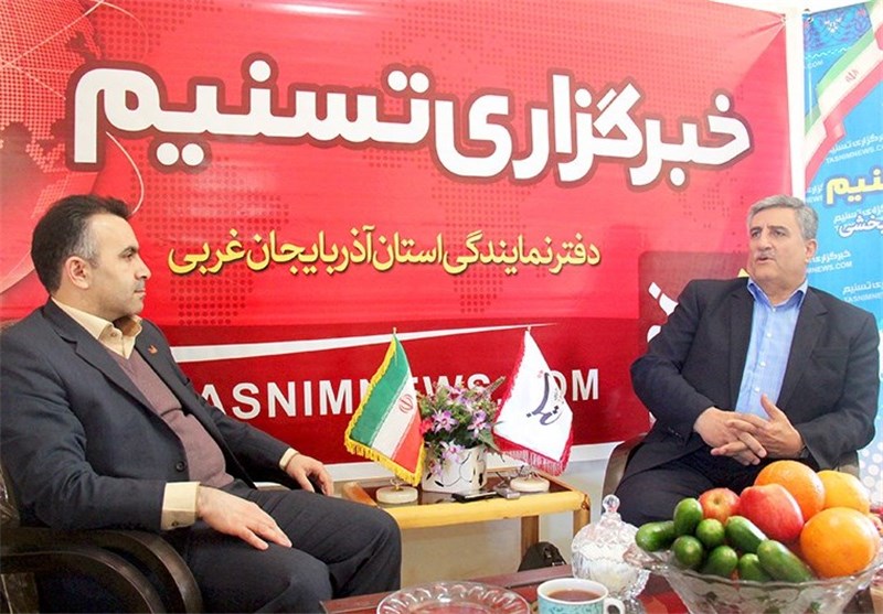 عضو شورای شهر ارومیه در دفتر خبرگزاری تسنیم حضور یافت