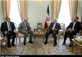 FM Reiterates Iran’s Support for Efforts to End Crisis in Syria