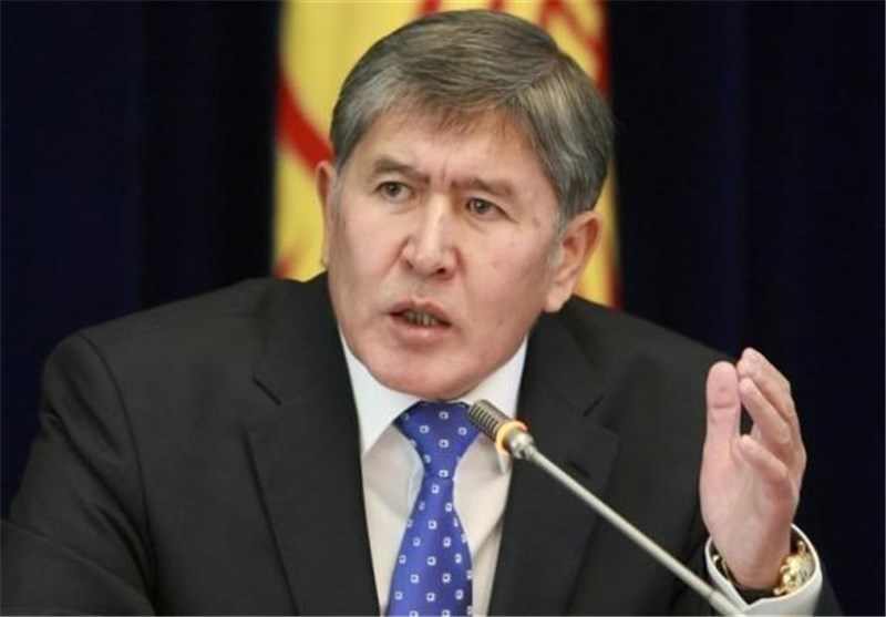 Kyrgyz Leader Says US &apos;Sought Chaos&apos; by Decorating Dissident