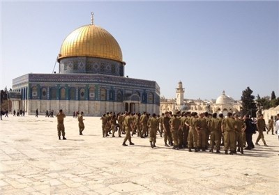120جندی ومستوطن یقتحمون المسجد الاقصی