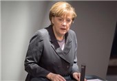 Merkel Says Tightening Ukraine-Russian Border Key to Peace Deal