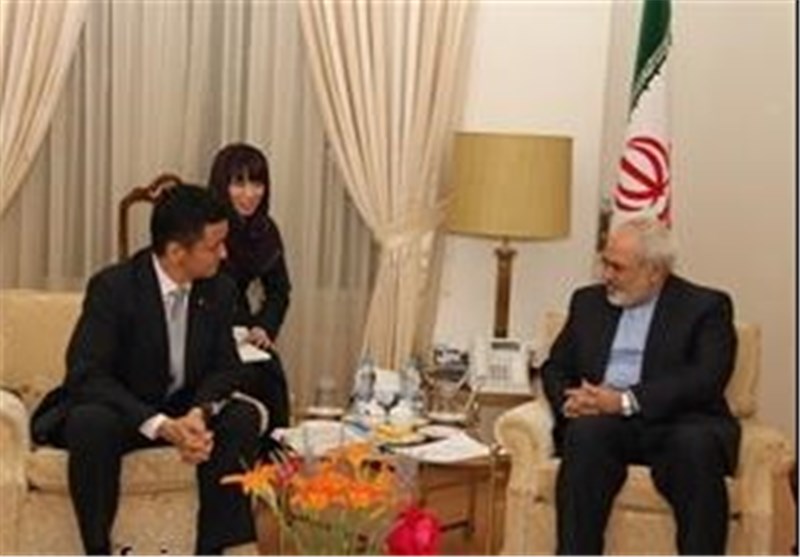 FM Urges World Powers to Respect Iran’s N. Rights