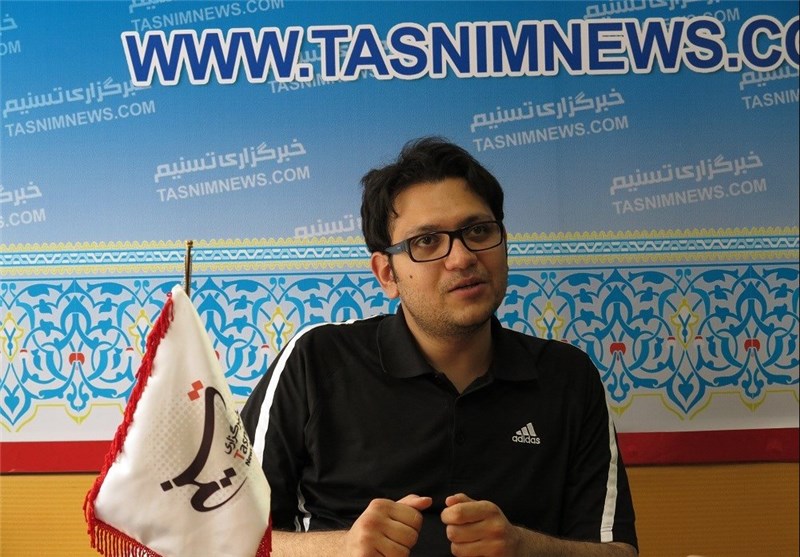 کپی برداری و ترجمه از آفات شعر آزاد معاصر شده است