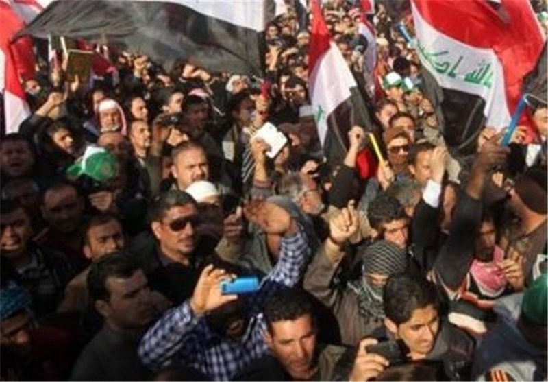 تظاهرة فی النجف الاشرف للتندید بخیانات المتغیبین عن جلسة البرلمان العراقی أمس
