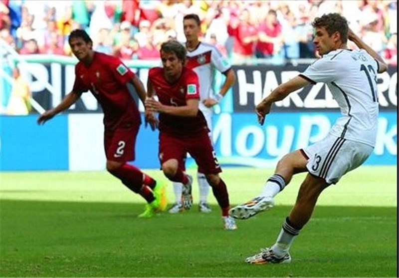 پیروزی پرگل آلمان مقابل پرتغال 10 نفره در نیمه اول