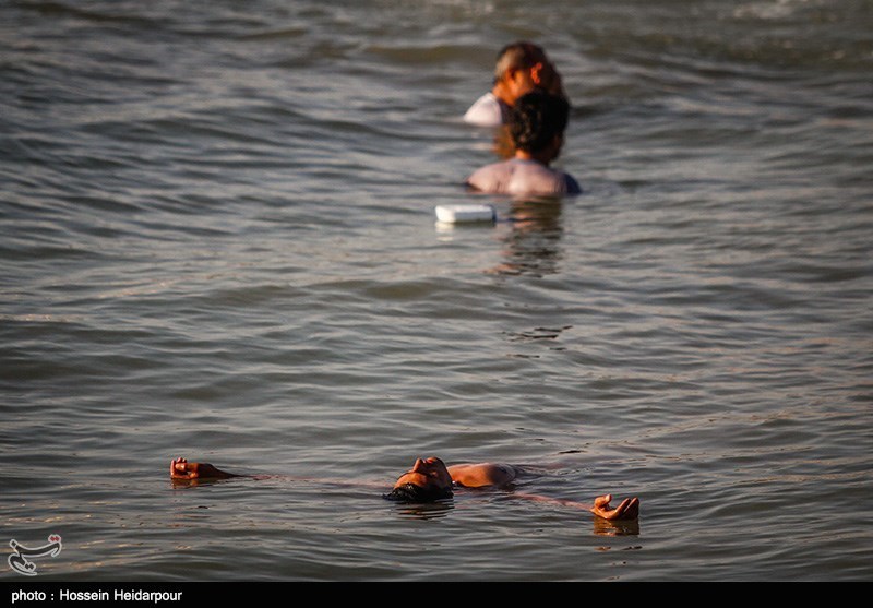 نجات 2800 غریق از امواج مرگبار در سواحل مازندران