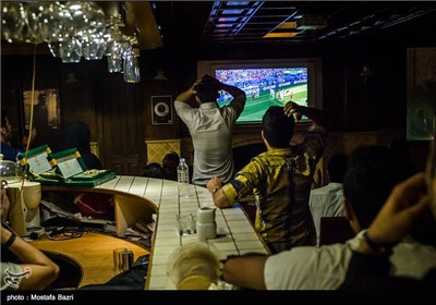 تماشای دیدار تیم های ملی فوتبال ایران و آرژانتین