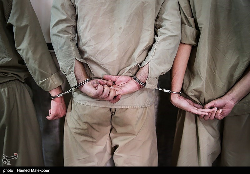 اعضاء باند سرقت از مراکز بهداشت و مغازه‌های شهر اراک دستگیر شدند