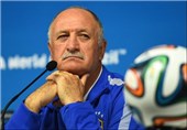 اسکولاری از سرمربیگری تیم ملی برزیل استعفا نمی‌کند