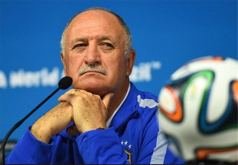 اسکولاری از سرمربیگری تیم ملی برزیل استعفا نمی‌کند