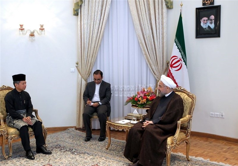 Iranian President Congratulates Malaysia on National Day