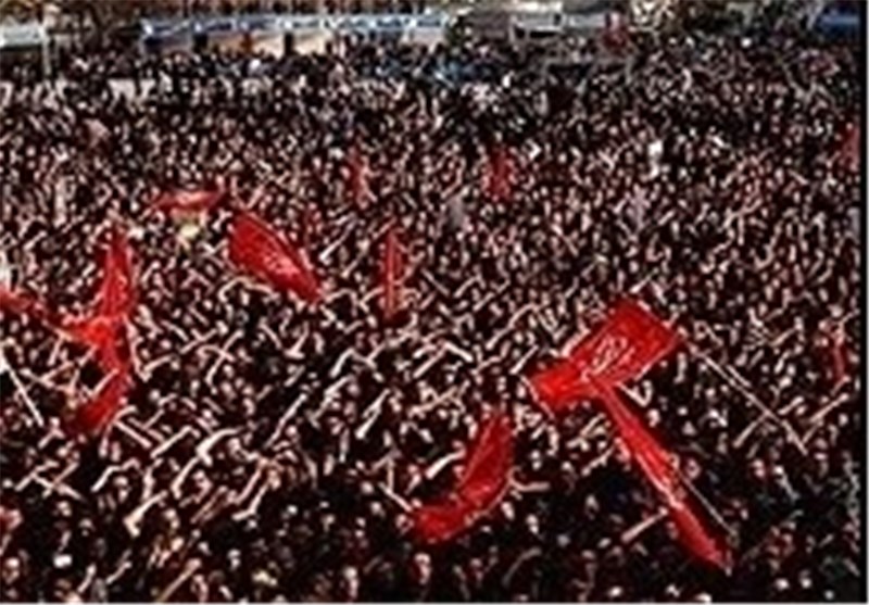 اجتماع بزرگ زائران مشهدی در عرصه میدان شهدا برگزار می‌شود