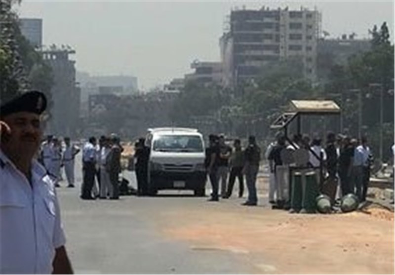 نیروهای امنیتی مصر خیابان‌های منتهی به کاخ الاتحادیه را مسدود کردند