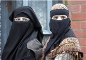 دولت دانمارک به دنبال منع استفاده از نقاب و برقع در اماکن عمومی است