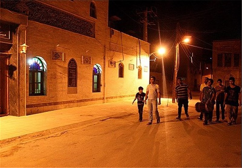 روایتی از مراسم &quot;دُم دُم سحری&quot; ؛ سنت‌ دیرینه مردم بوشهر در ماه رمضان+ فیلم