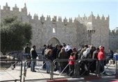 ممانعت صهیونیست‌ها از ورود فلسطینیان به مسجد الاقصی در نخستین جمعه ماه رمضان
