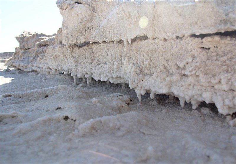 13میلیارد تن نمک زیر دریاچه ارومیه انباشته شده است