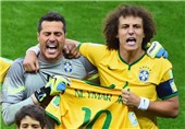 پیراهن نیمار در دستان بازیکنان برزیل + عکس