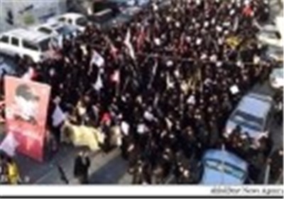 عشرات الآلاف من المواطنین تشیع الشهید &#171;العبار&#187; الذی قتلته قوات نظام البحرین
