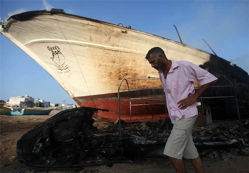 حمله جنگنده‌های اسرائیل به قایق‌های صیادان فلسطینی در سواحل غزه+ تصاویر