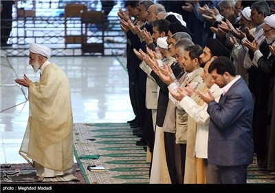 اقامه نماز جمعه تهران به امامت آیت الله جنتی