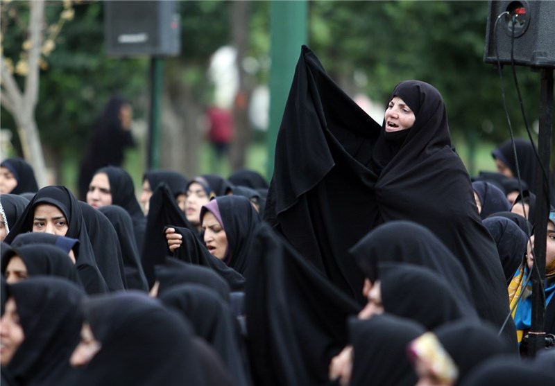 تجمع بزرگ بانوان محجبه شیراز در حمایت از فرهنگ حجاب و عفاف