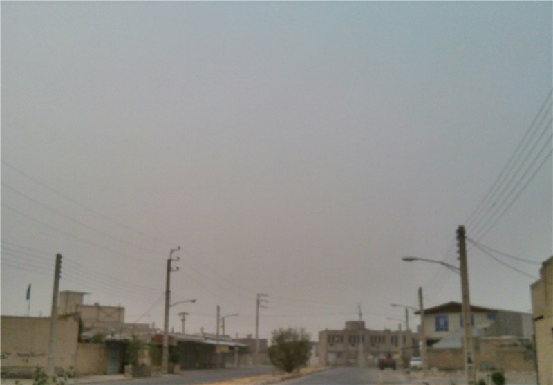هجوم گرد و غبارهای عربی به دهلران+تصاویر