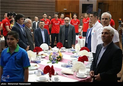 گودرزی وزیر ورزش و جوانان در مراسم تقدیر از اعضای تیم ملی والیبال