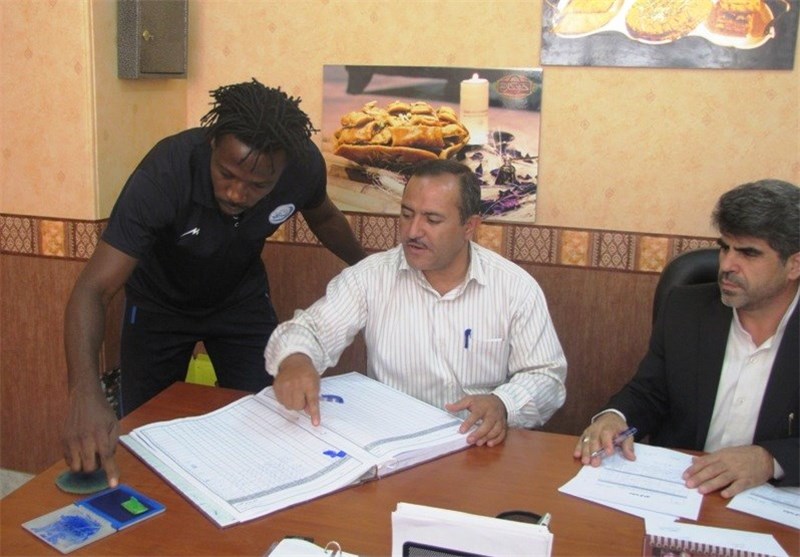 مهاجم کامرونی قراردادش را با صبا ثبت کرد