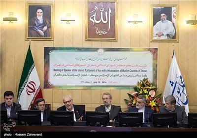 لاریجانی یستقبل سفراء الدول الاسلامیة فی طهران