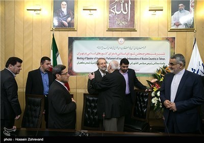 لاریجانی یستقبل سفراء الدول الاسلامیة فی طهران