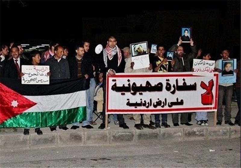 اردنیون یعتصمون أمام سفارة الاحتلال الصهیونی فی عمان