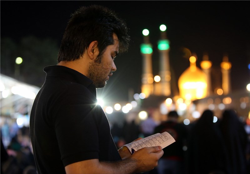 ویژه برنامه‌های حرم حضرت معصومه(س) و مسجد جمکران در شب بیست و یکم