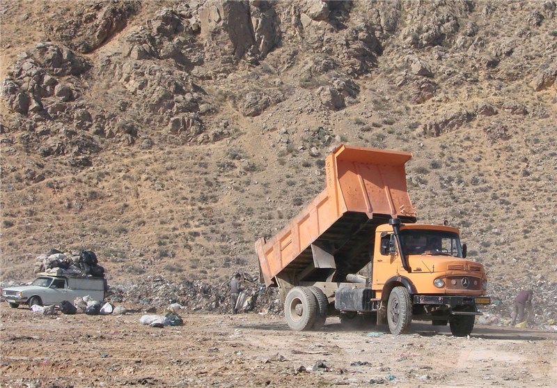 دفن زباله شهر در کوه باباموسی بجنورد غیراصولی است