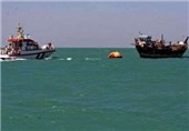 6 شناور و یک بالگرد برای یافتن ملوان غرقی به آبهای خارگ اعزام شد