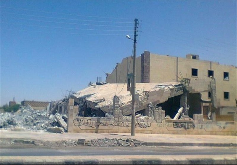 گروهک تکفیری داعش مسجد حضرت فاطمه الزهراء (س) در شهر رقه سوریه را منهدم کرد