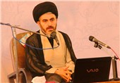 امام جمعه ارومیه: مبانی انقلاب با زبان شعر و ادب پایدار میماند