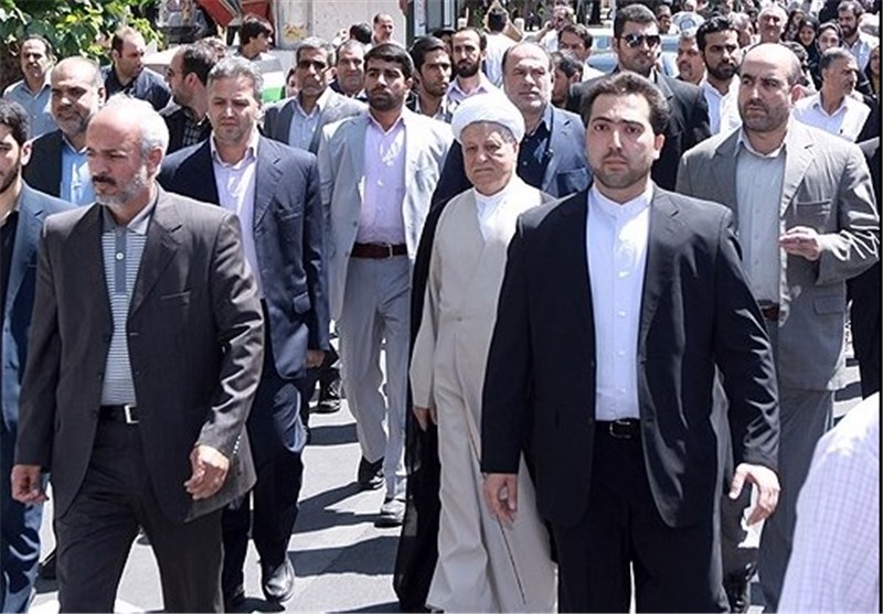 هاشمی‌رفسنجانی به جمع راهپیمایان تهرانی پیوست
