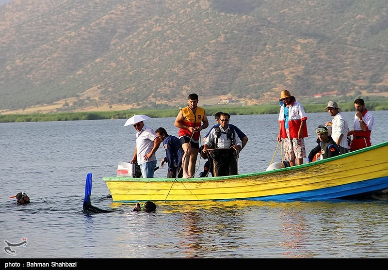 گروه گردشگری بدون مجوز در منطقه کول خرسان حضور یافتند/ تلاش برای نجات افراد حادثه دیده با بالگرد