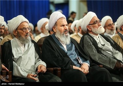 Iranian President Meets Religious Scholars, Clerics
