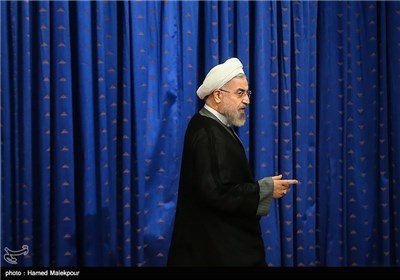 Iranian President Meets Religious Scholars, Clerics