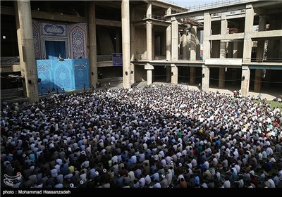 ایراد خطبه های نماز عید سعید فطر توسط مقام معظم رهبری-مصلی تهران