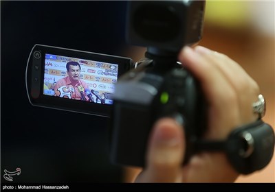 نشست خبری حمید استیلی سرمربی تیم فوتبال راه آهن