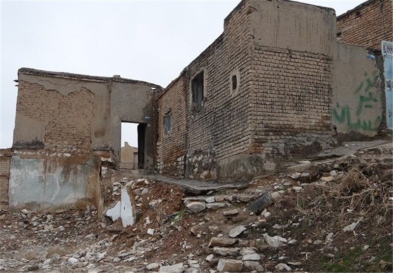 محل‎‌ تجمع اراذل و اوباش در شهرستان ساوه تخریب شد‌